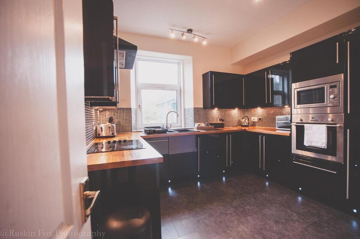 Stylish And Spacious Two Bed In Aberdeen'S West End Екстериор снимка